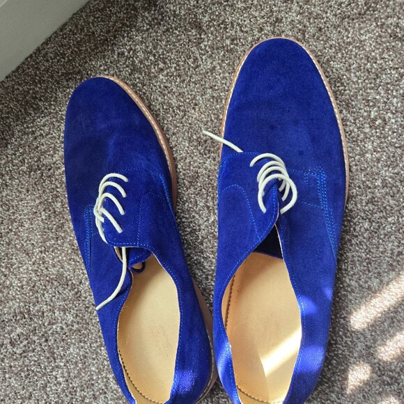 Shoes - Picture 2 of 4